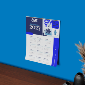Calendario de pared envarillado con un fechero